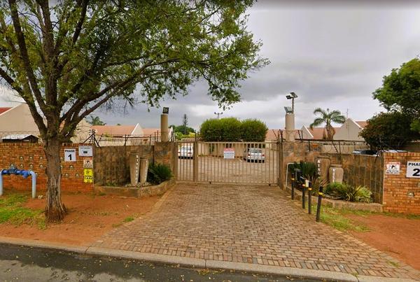 Property For Sale in Birchleigh North, Kempton Park